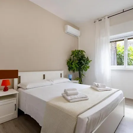 Poggio Bright Urban Apartment